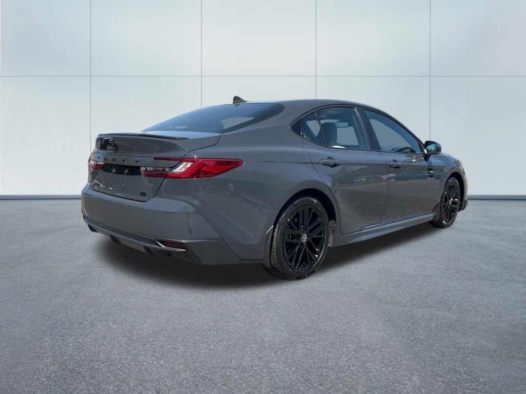 Used 2025 Toyota Camry SE w/ Convenience Package image 5
