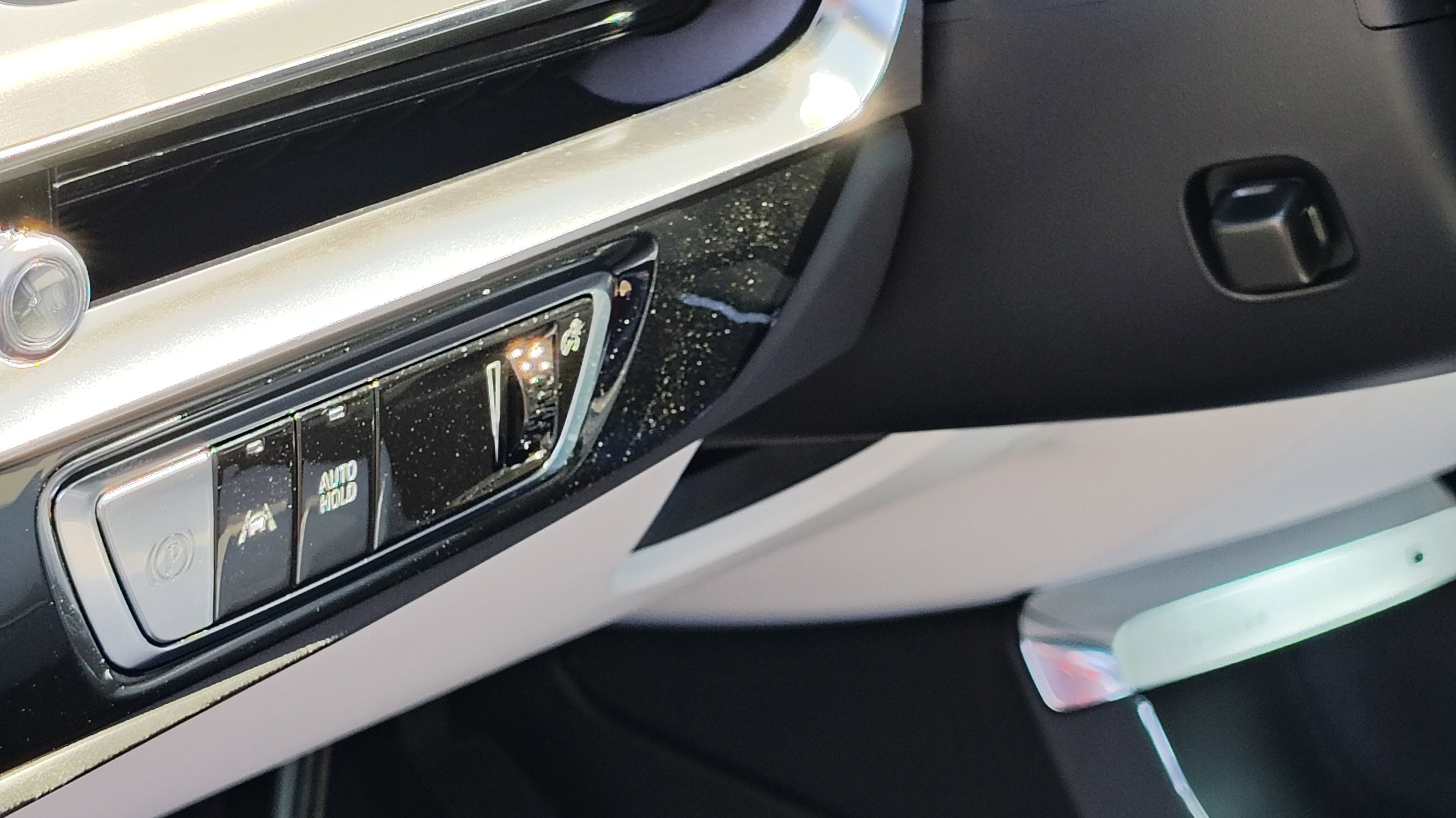 New 2025 Cadillac Lyriq Sport image 11