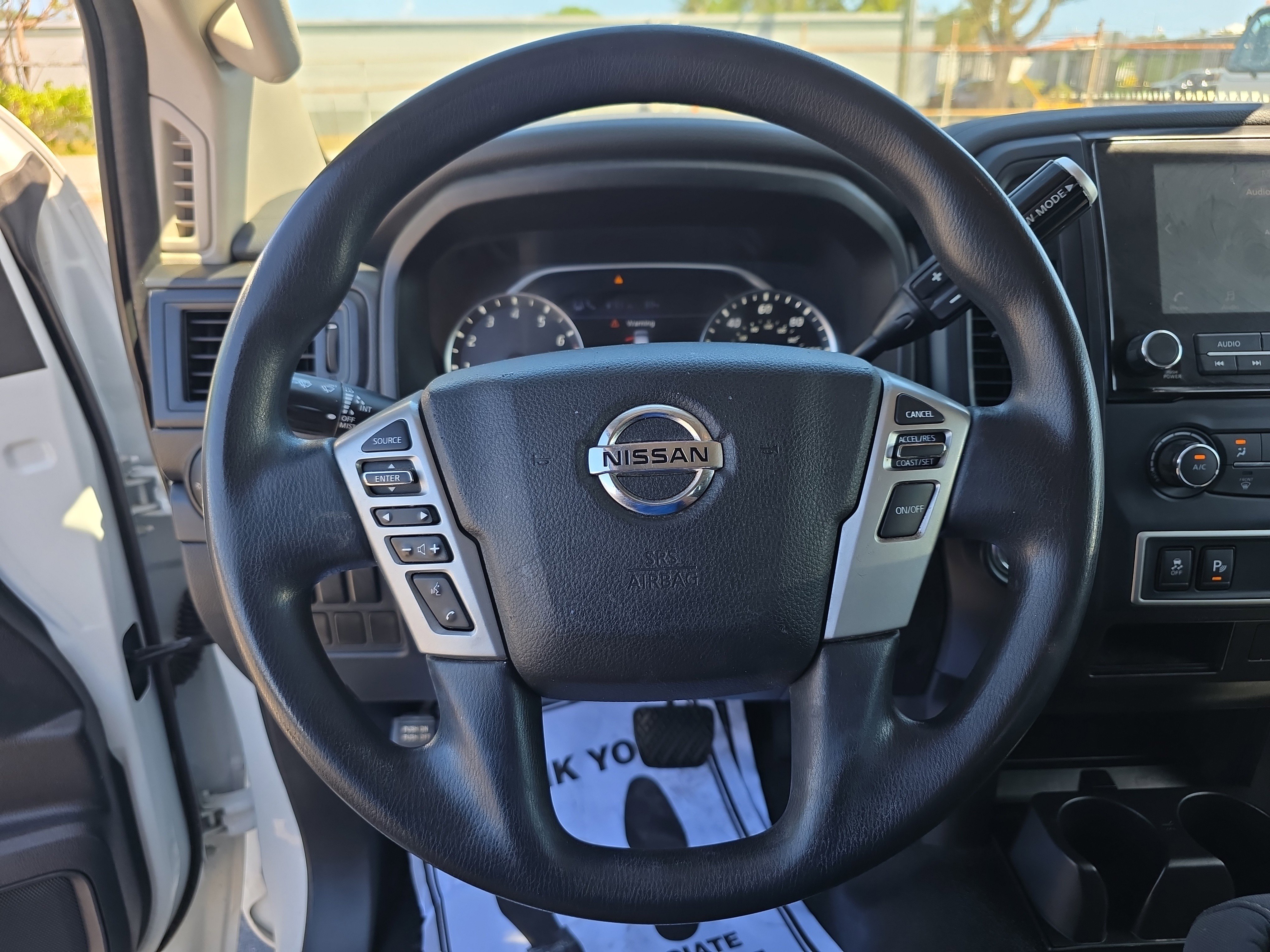 Used 2022 Nissan Titan S image 24