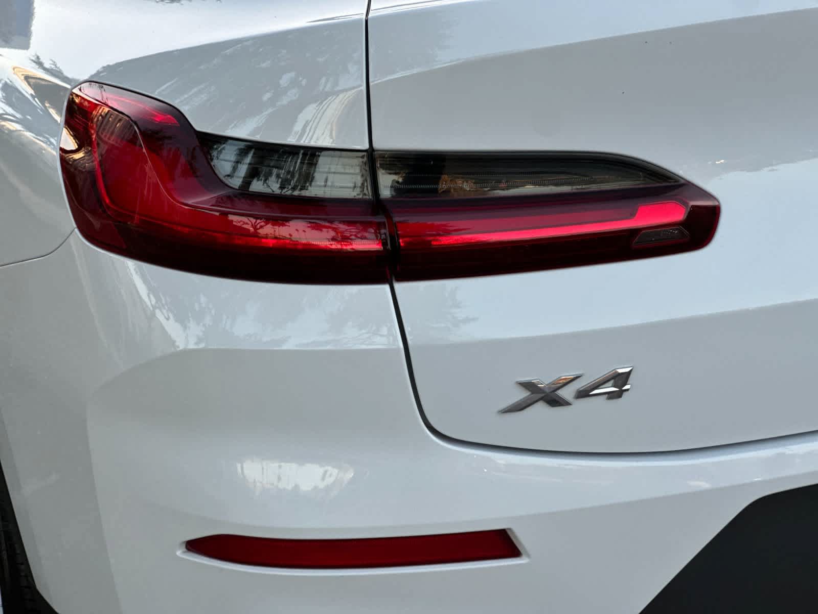 Used 2024 BMW X4 xDrive30i w/ Convenience Package AWD/4WD image 29