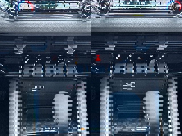 New 2026 GMC Canyon Denali image 14