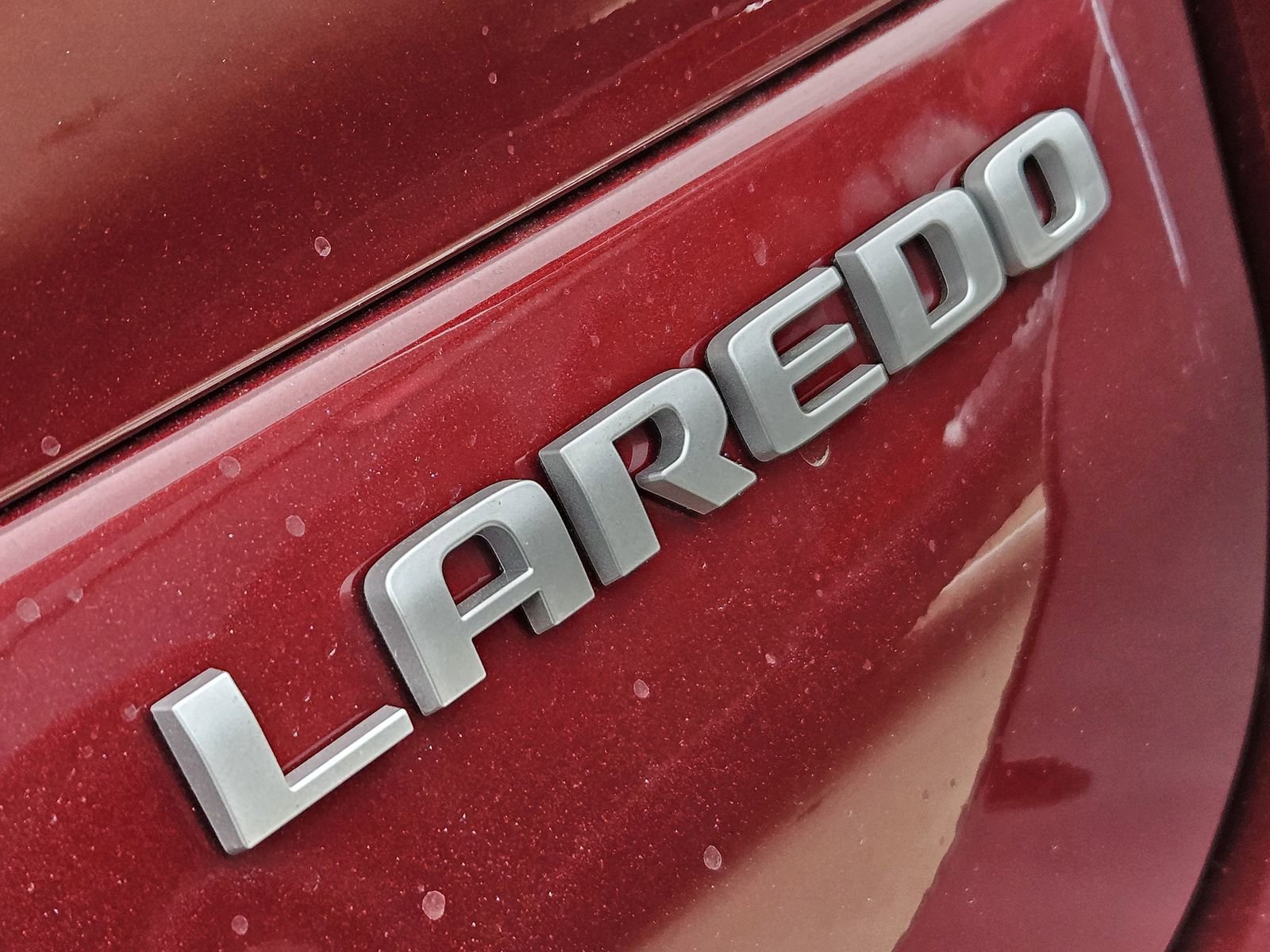 New 2025 Jeep Grand Cherokee L Laredo image 13