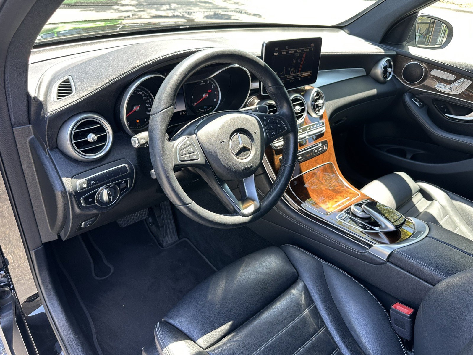 Used 2019 Mercedes-Benz GLC 350e 4MATIC image 19