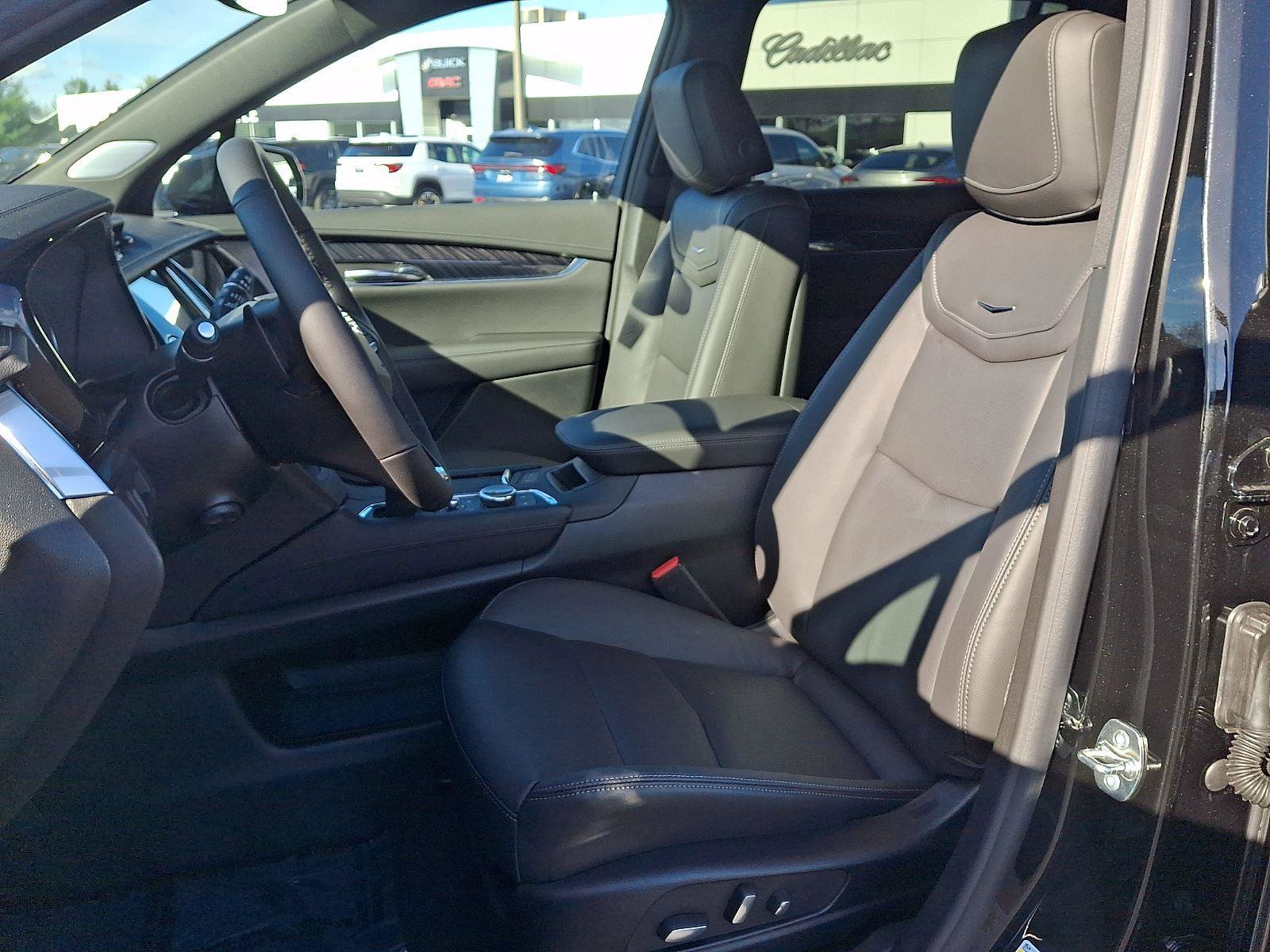 New 2025 Cadillac XT6 Premium Luxury w/ LPO, Floor Liner Package image 7