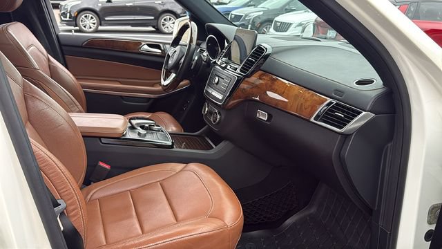 Used 2017 Mercedes-Benz GLS 550 4MATIC image 13