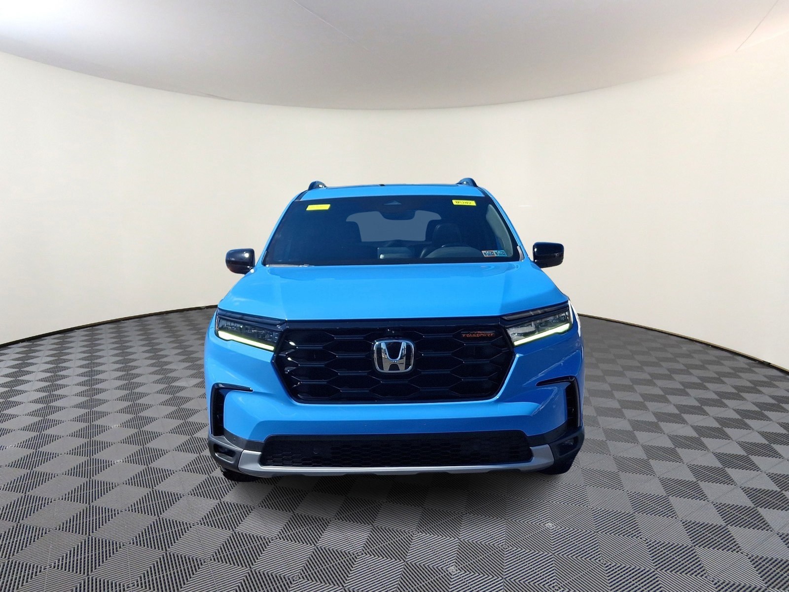 Used 2023 Honda Pilot TrailSport image 2