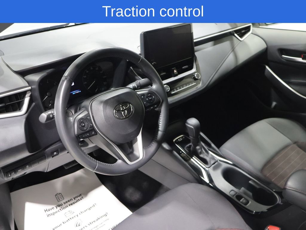 Used 2024 Toyota Corolla SE w/ Convenience Package image 3
