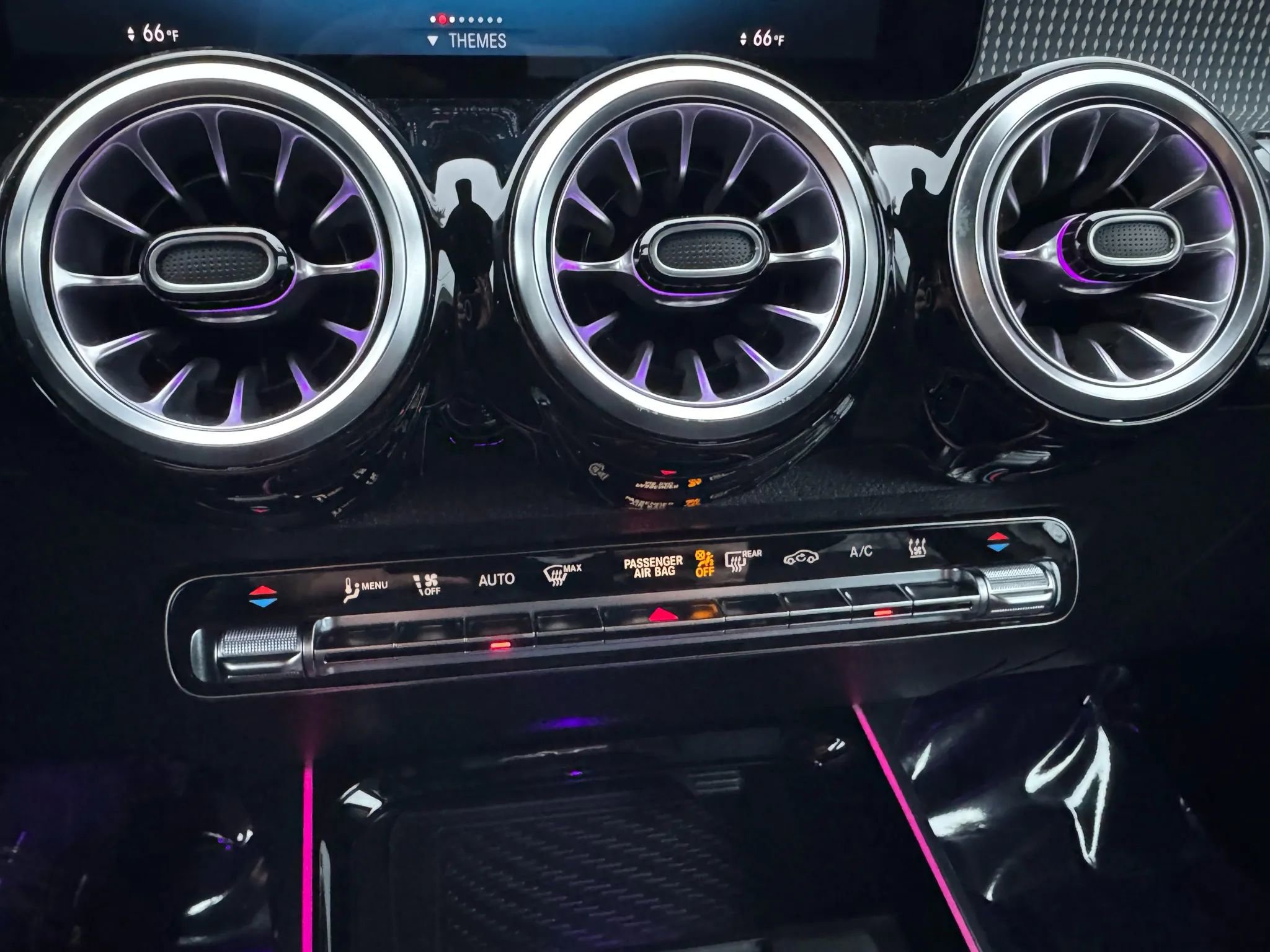 Used 2023 Mercedes-Benz EQB 300 4MATIC w/ Exclusive Package image 39