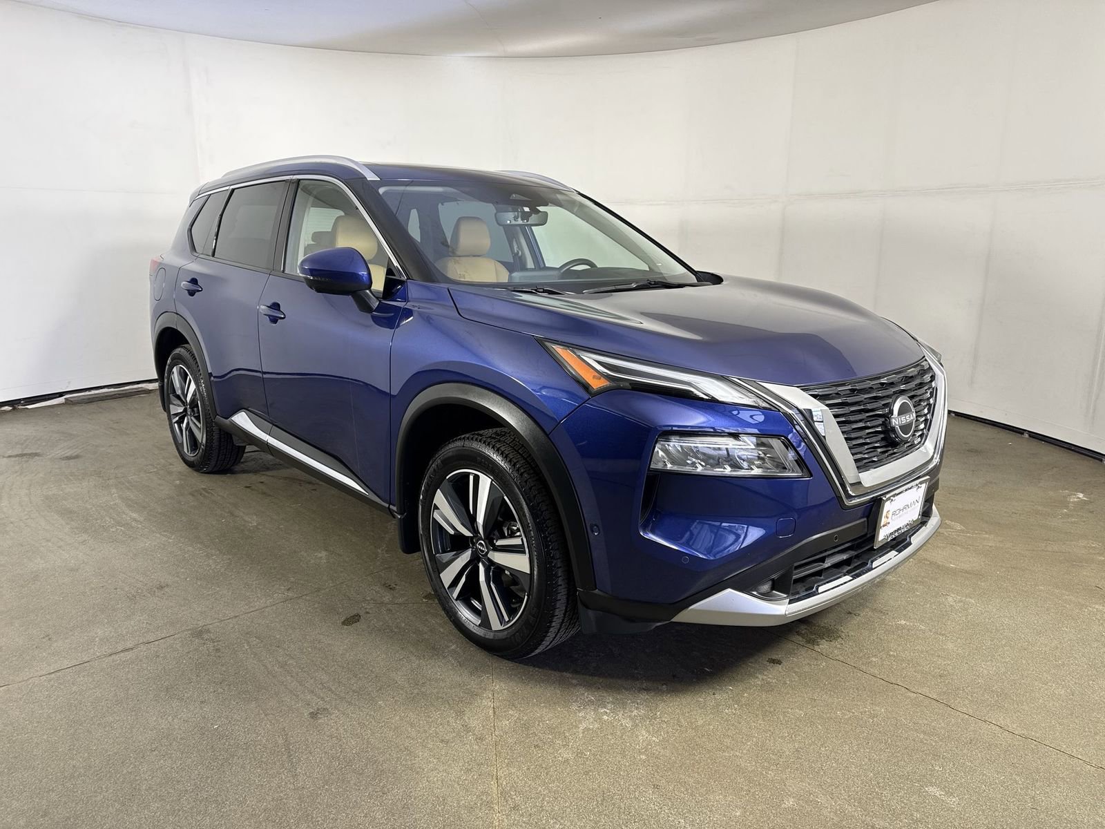 Certified 2023 Nissan Rogue Platinum w/ Platinum Premium Package image 3