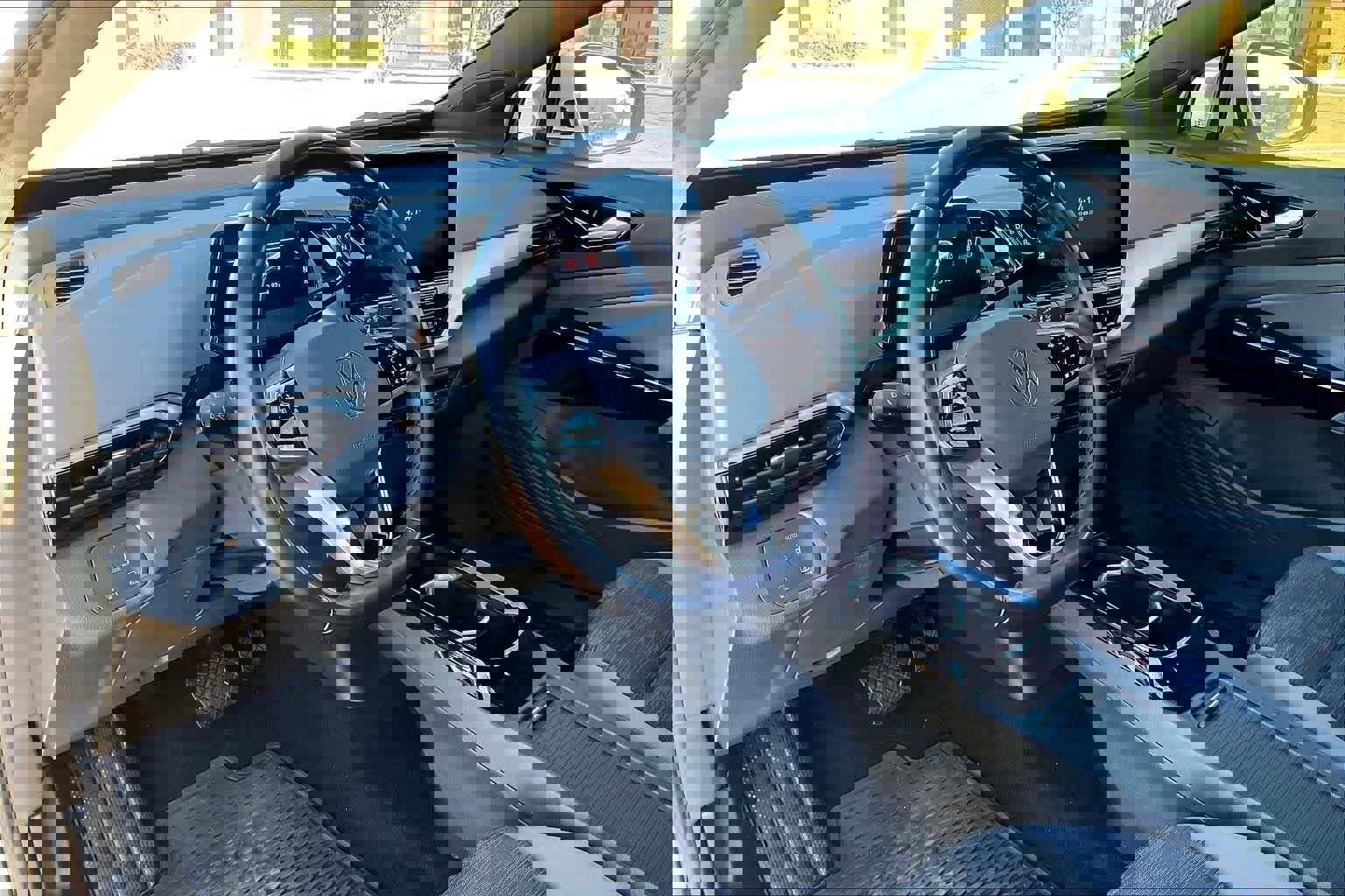 Used 2021 Volkswagen ID.4 Pro image 2