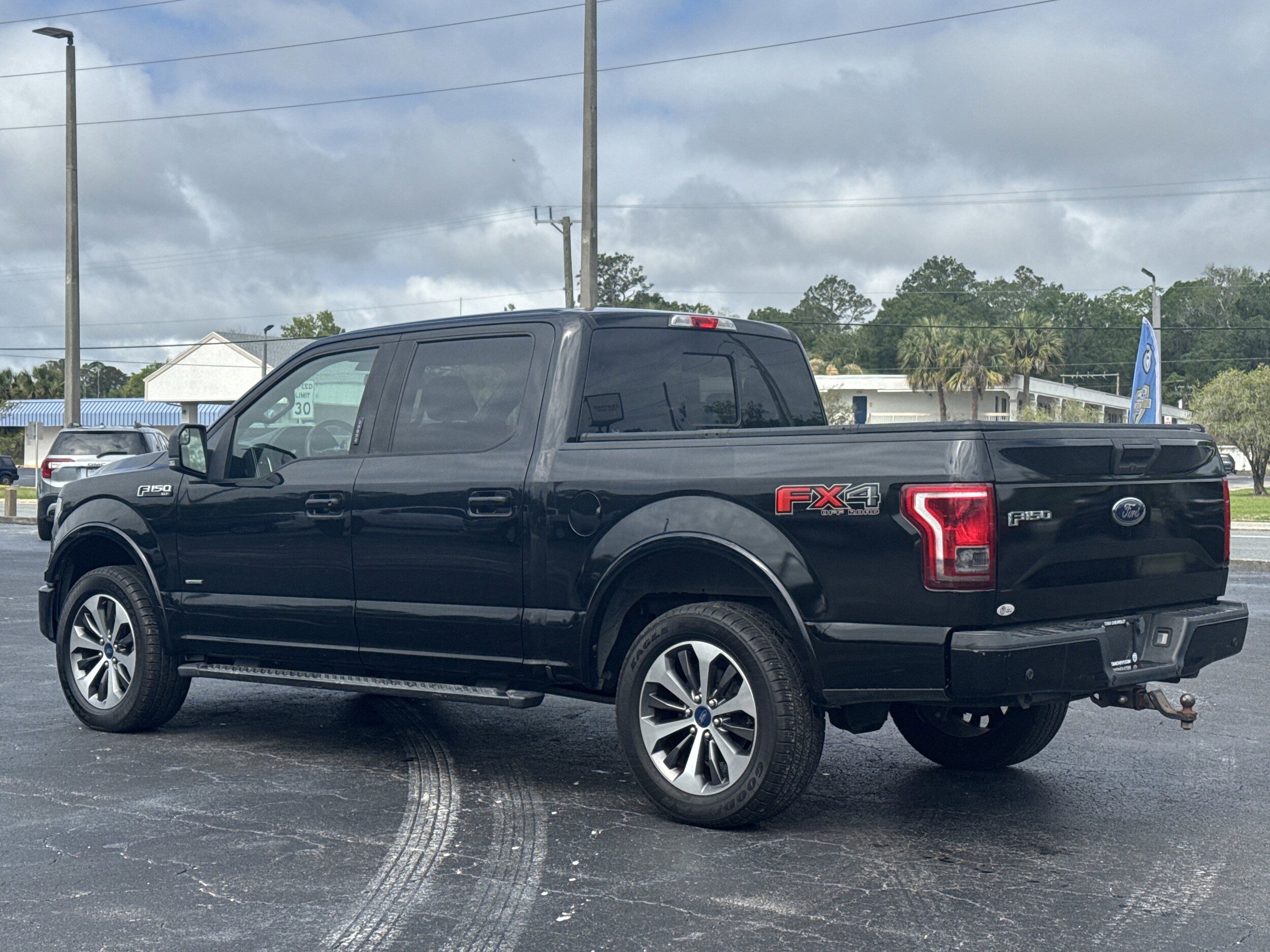Used 2016 Ford F150 XLT w/ Equipment Group 302A Luxury AWD/4WD image 6