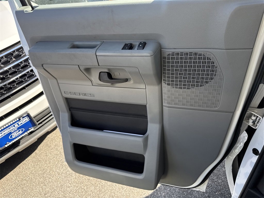 New 2024 Ford E-450 and Econoline 450 Super Duty w/ Driver's Safety Package RWD image 31
