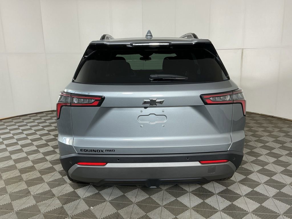 New 2026 Chevrolet Equinox LT w/ Midnight Edition AWD/4WD image 6