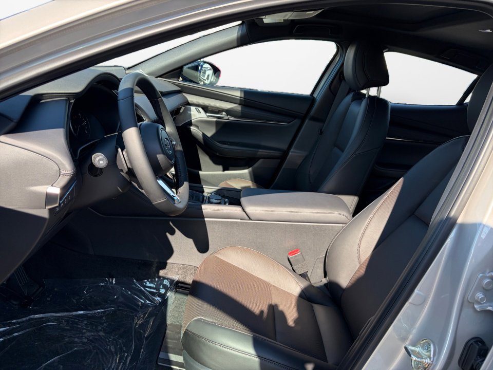 New 2026 MAZDA MAZDA3 Hatchback w/ Appearance Package image 9