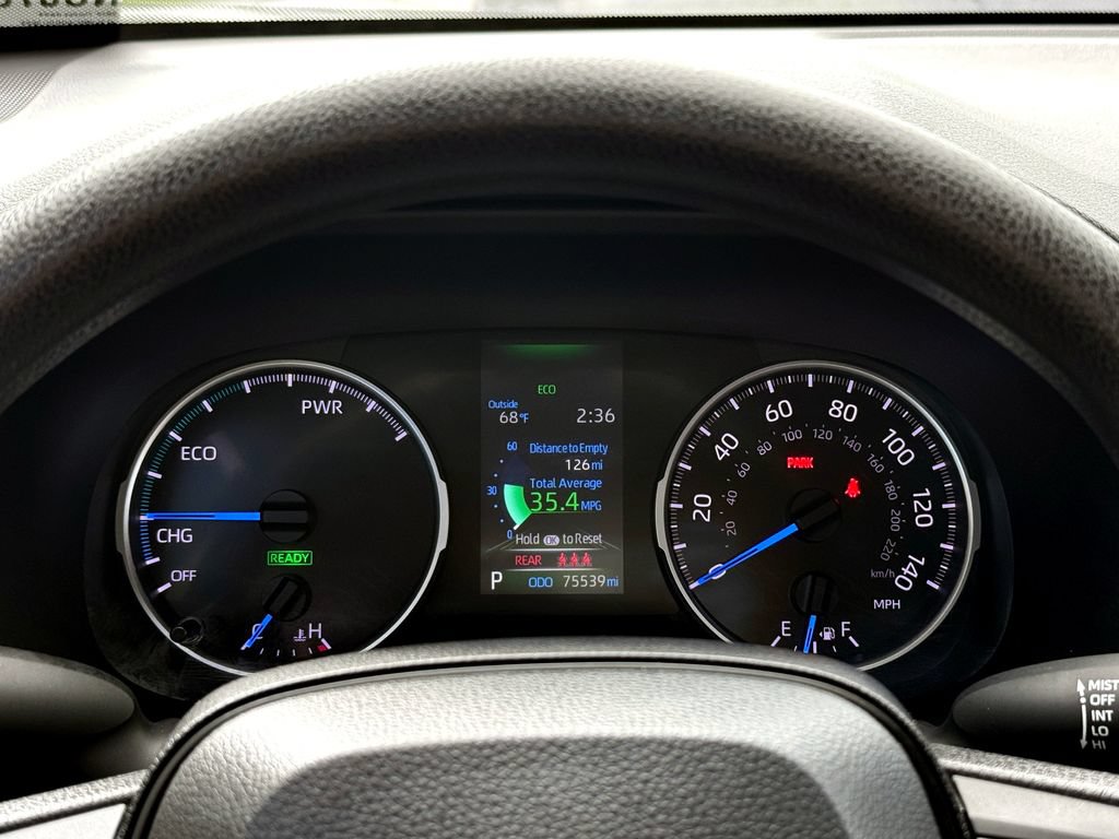 Used 2022 Toyota RAV4 LE AWD/4WD image 23