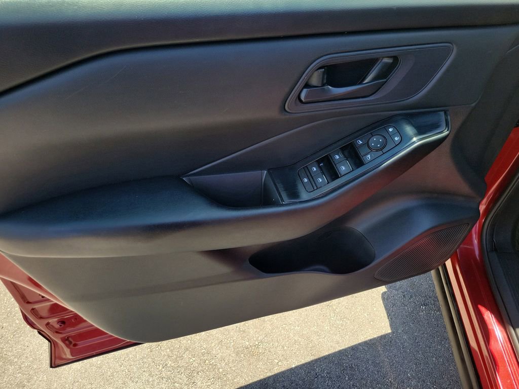 Certified 2024 Nissan Rogue S FWD image 15