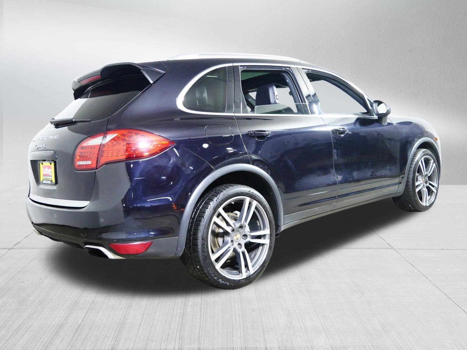 Used 2013 Porsche Cayenne S image 7