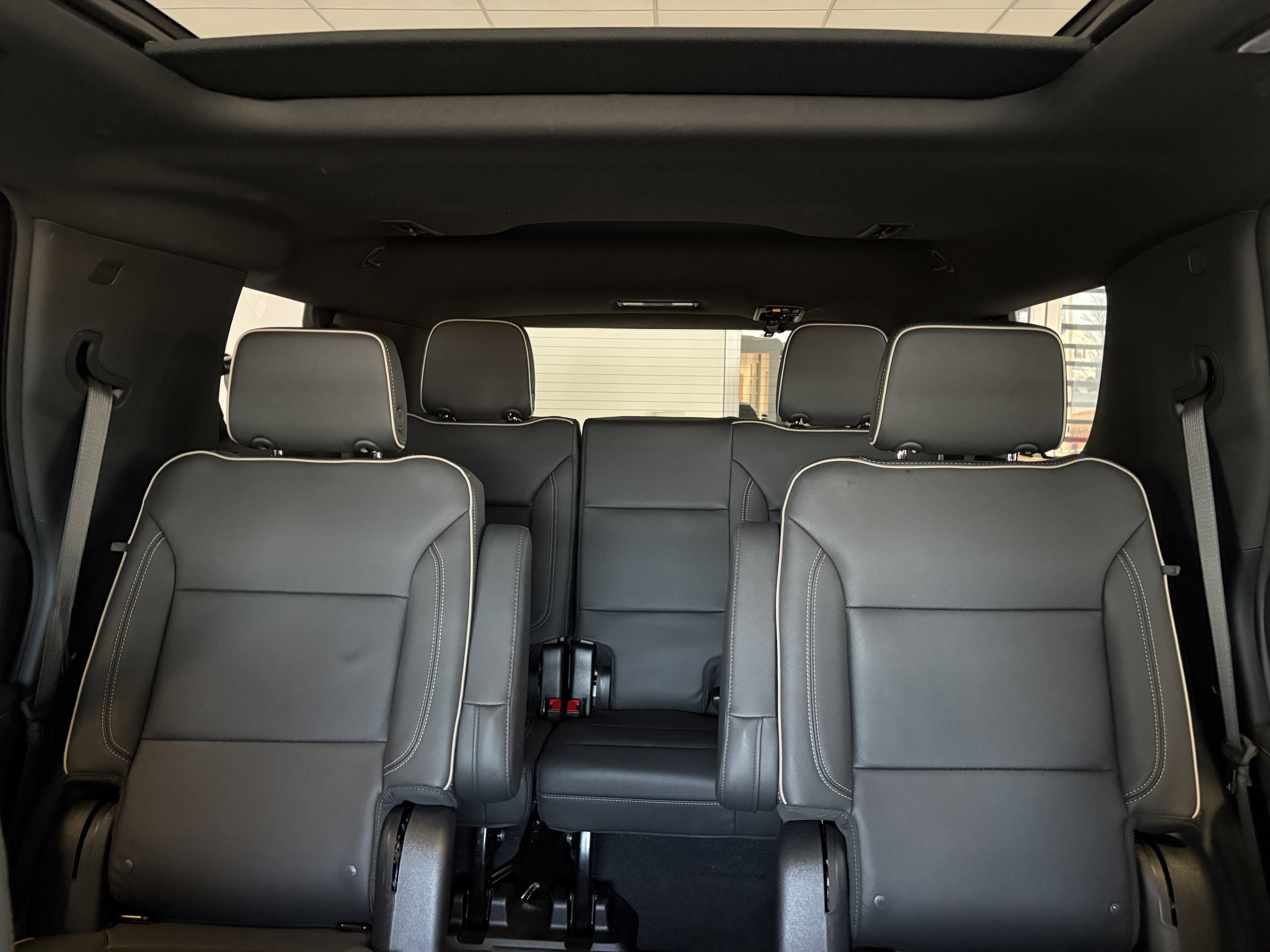 Used 2025 Chevrolet Tahoe Premier image 22