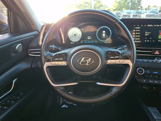 Used 2023 Hyundai Elantra SEL w/ Convenience Package FWD image 19