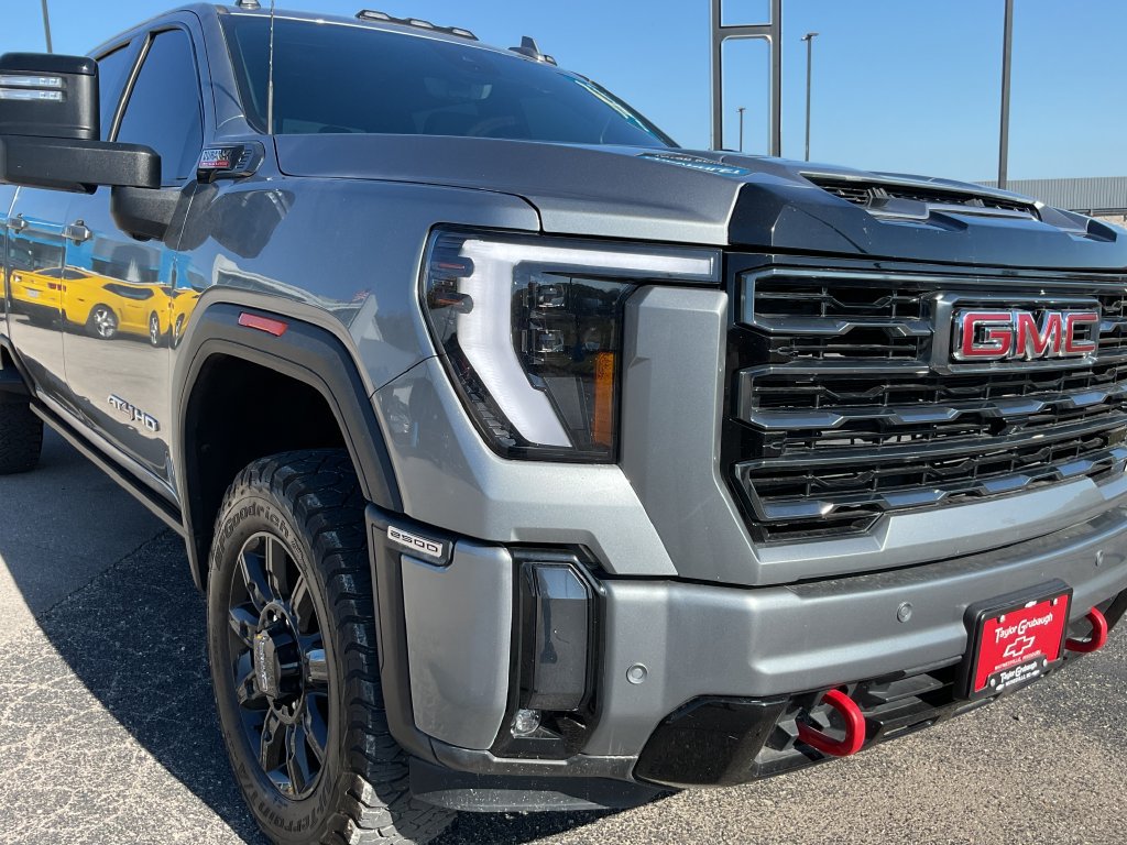 Used 2024 GMC Sierra 2500 AT4 w/ AT4 Premium Plus Package AWD/4WD image 14