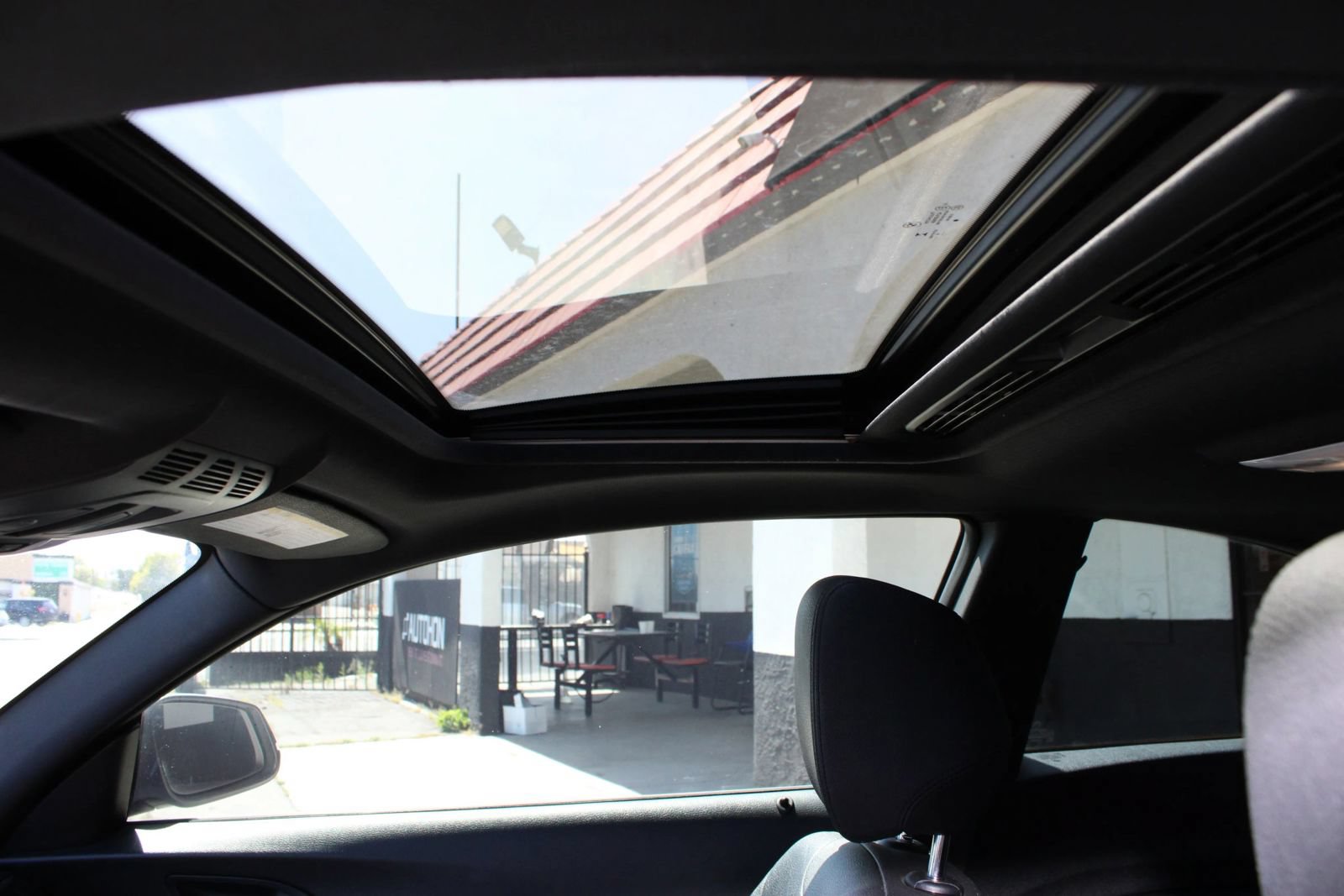 Used 2019 BMW 230i Coupe w/ Convenience Package RWD image 10