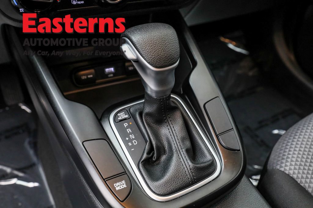 Used 2025 Kia Soul LX w/ LX Technology Package image 13