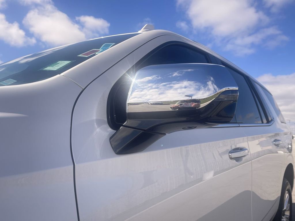 Used 2023 Chevrolet Tahoe Premier w/ Premium Package image 11