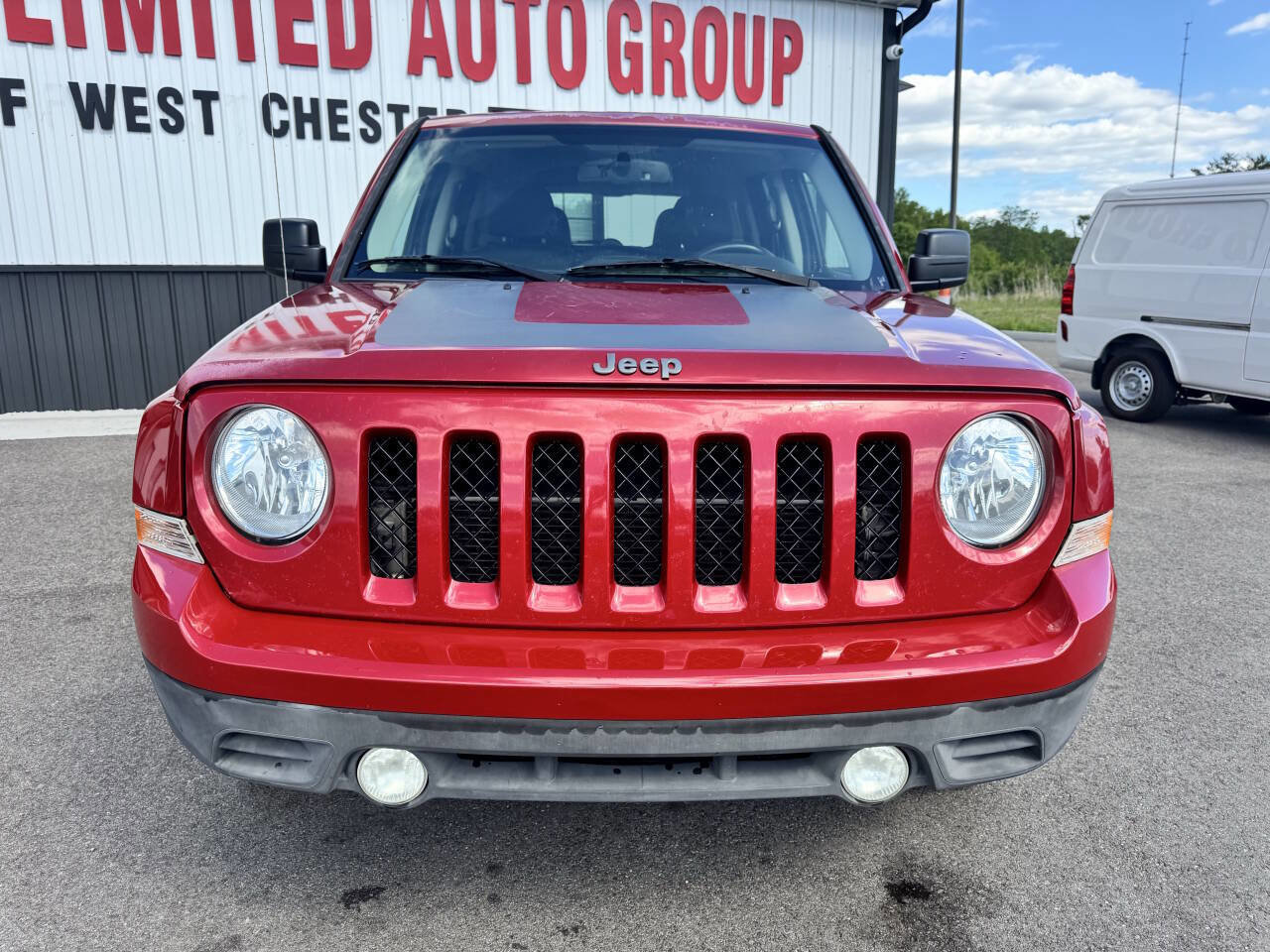 Used 2017 Jeep Patriot Sport FWD image 3