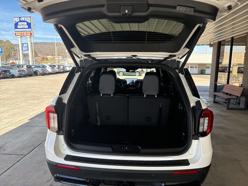 New 2026 Ford Explorer ST-Line w/ ST-Line Street Pack image 24