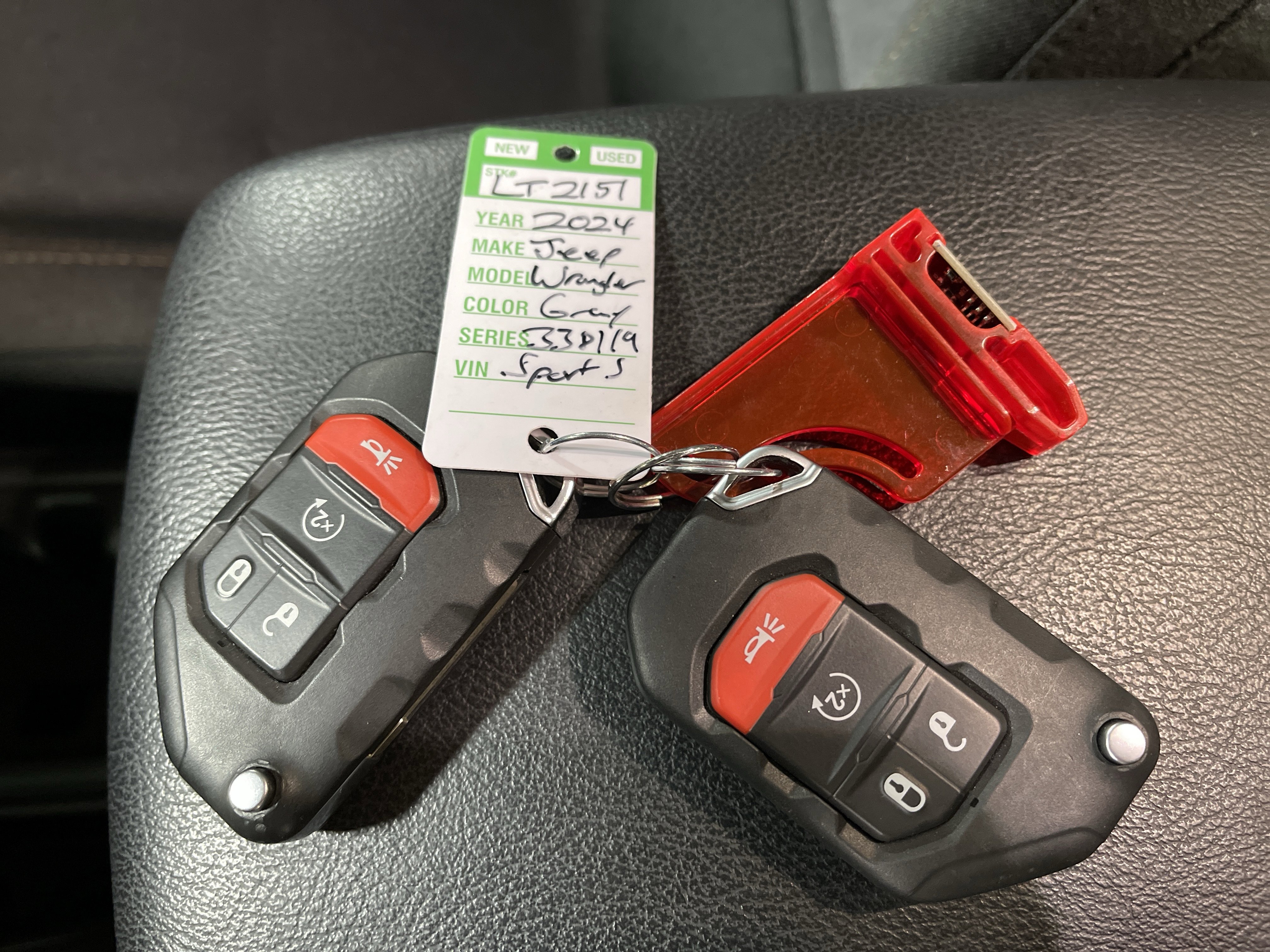 Used 2024 Jeep Wrangler Sport S image 26