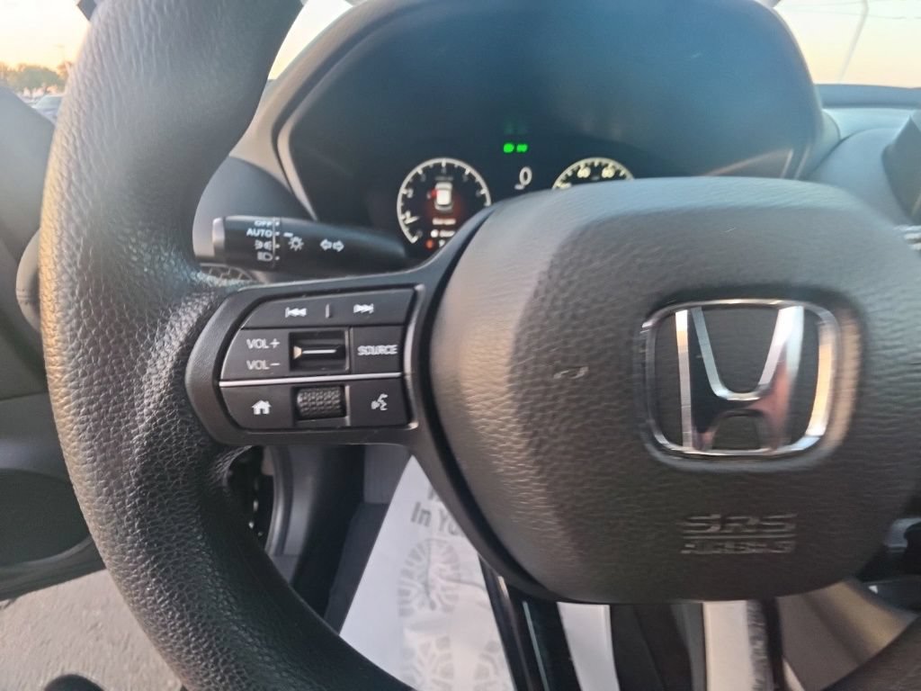 Used 2025 Honda HR-V LX image 16