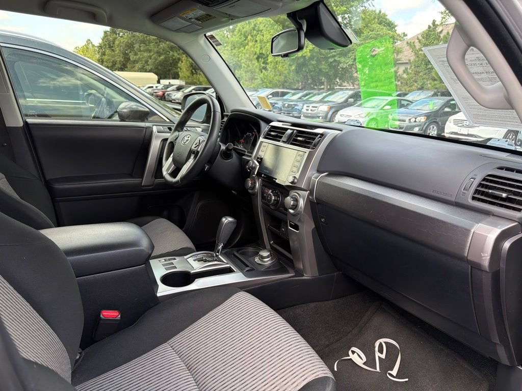 Used 2021 Toyota 4Runner SR5 AWD/4WD image 5