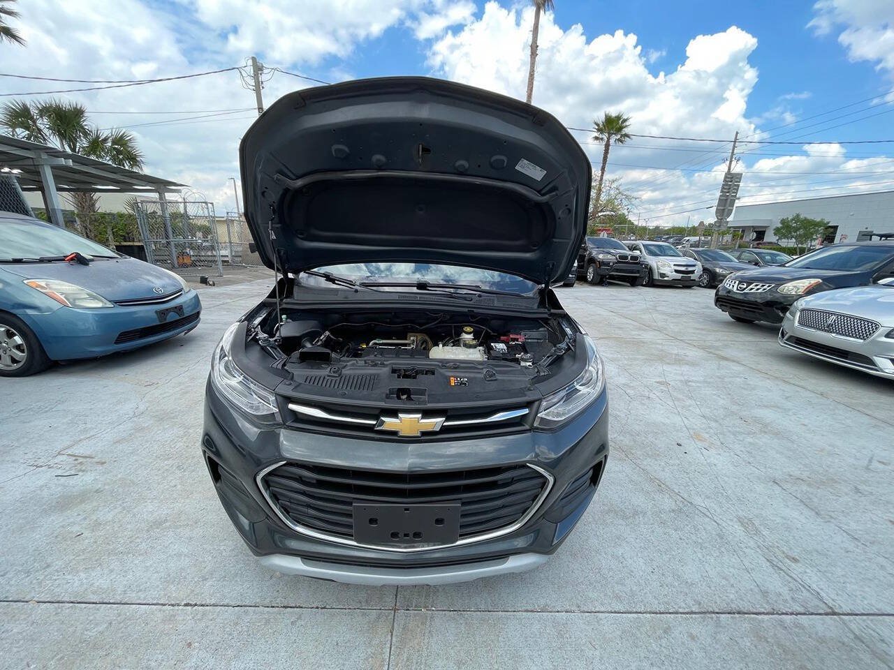 Used 2018 Chevrolet Trax LT w/ LT Convenience Package FWD image 18