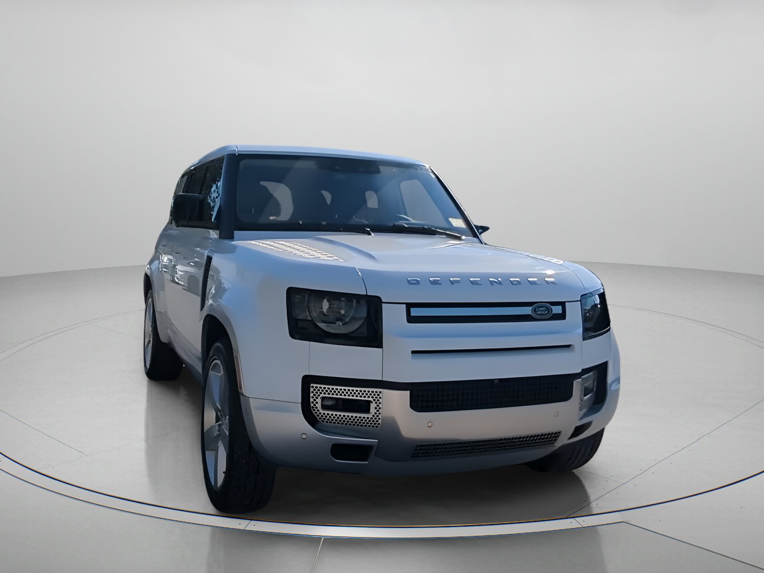 Used 2022 Land Rover Defender 110 SE image 2