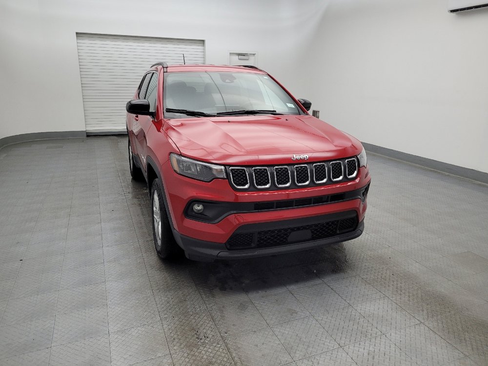 Used 2024 Jeep Compass Latitude image 14