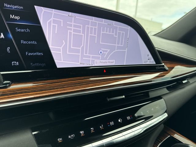 Used 2023 Cadillac Escalade ESV Premium Luxury AWD/4WD image 21