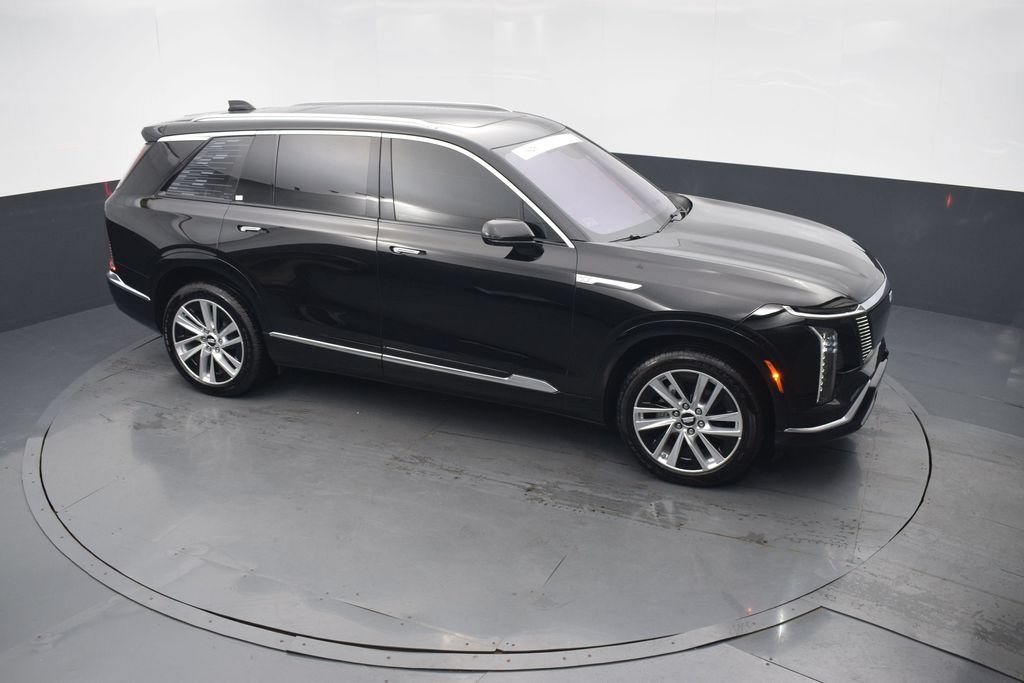 Certified 2026 Cadillac Vistiq Luxury w/ LPO, Floor Liner Package AWD/4WD image 45