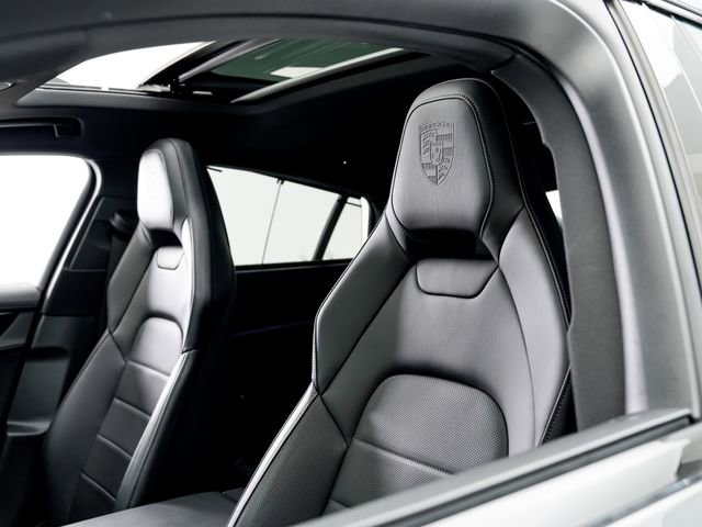 Certified 2025 Porsche Panamera 4 image 13