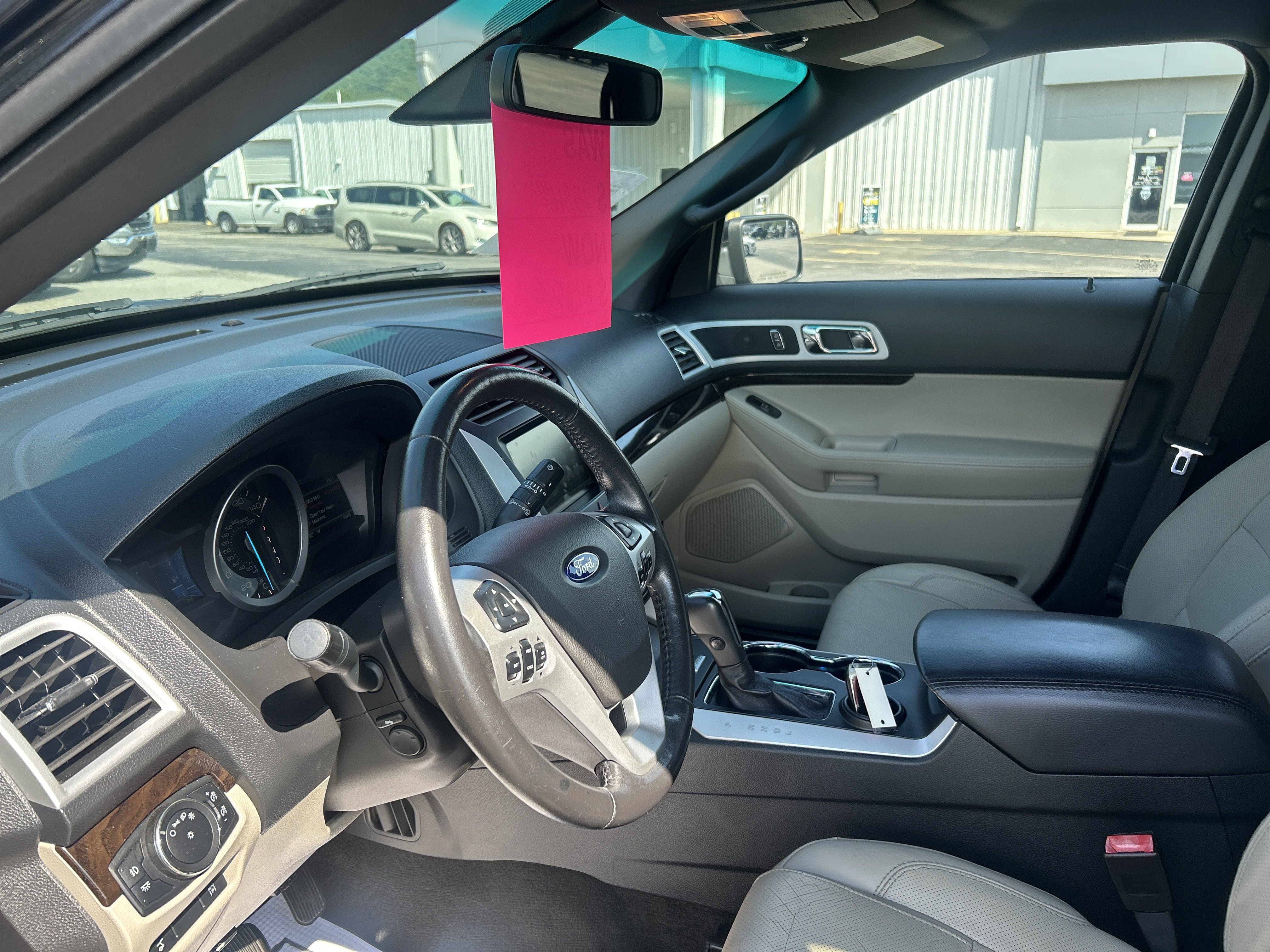 Used 2015 Ford Explorer Limited w/ Equipment Group 303A FWD image 20