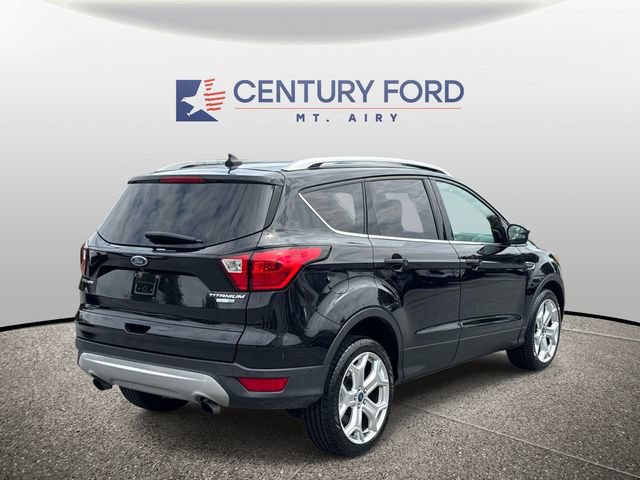 Used 2019 Ford Escape Titanium AWD/4WD image 3