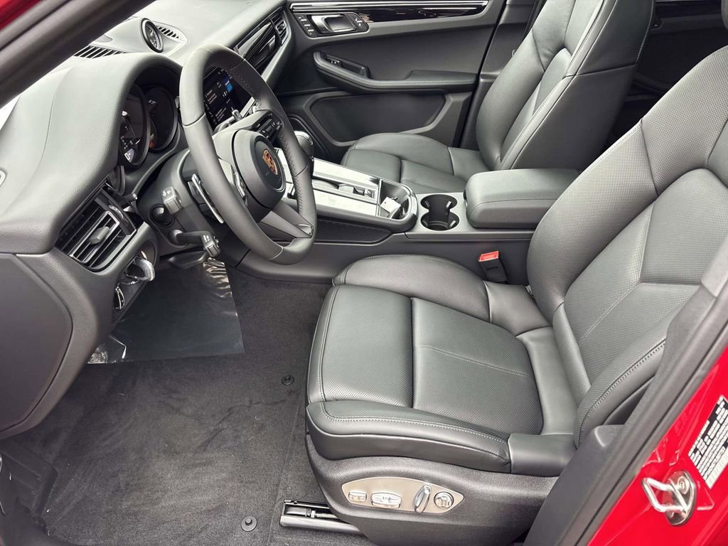 New 2026 Porsche Macan image 20