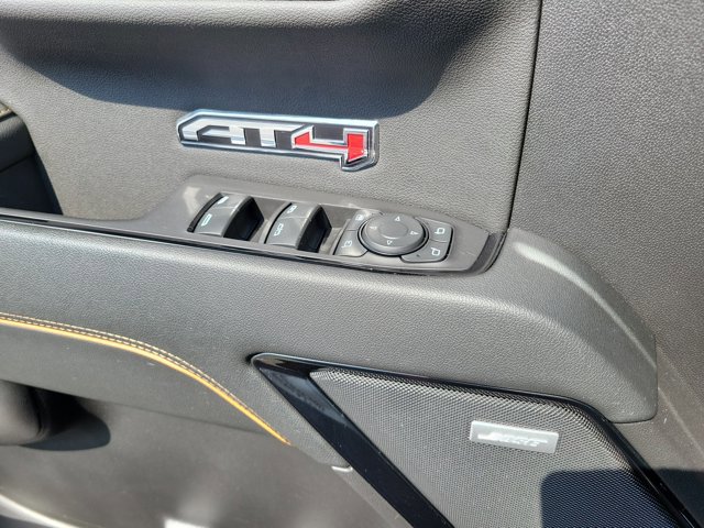 Used 2024 GMC Sierra 1500 AT4 w/ Technology Package image 29