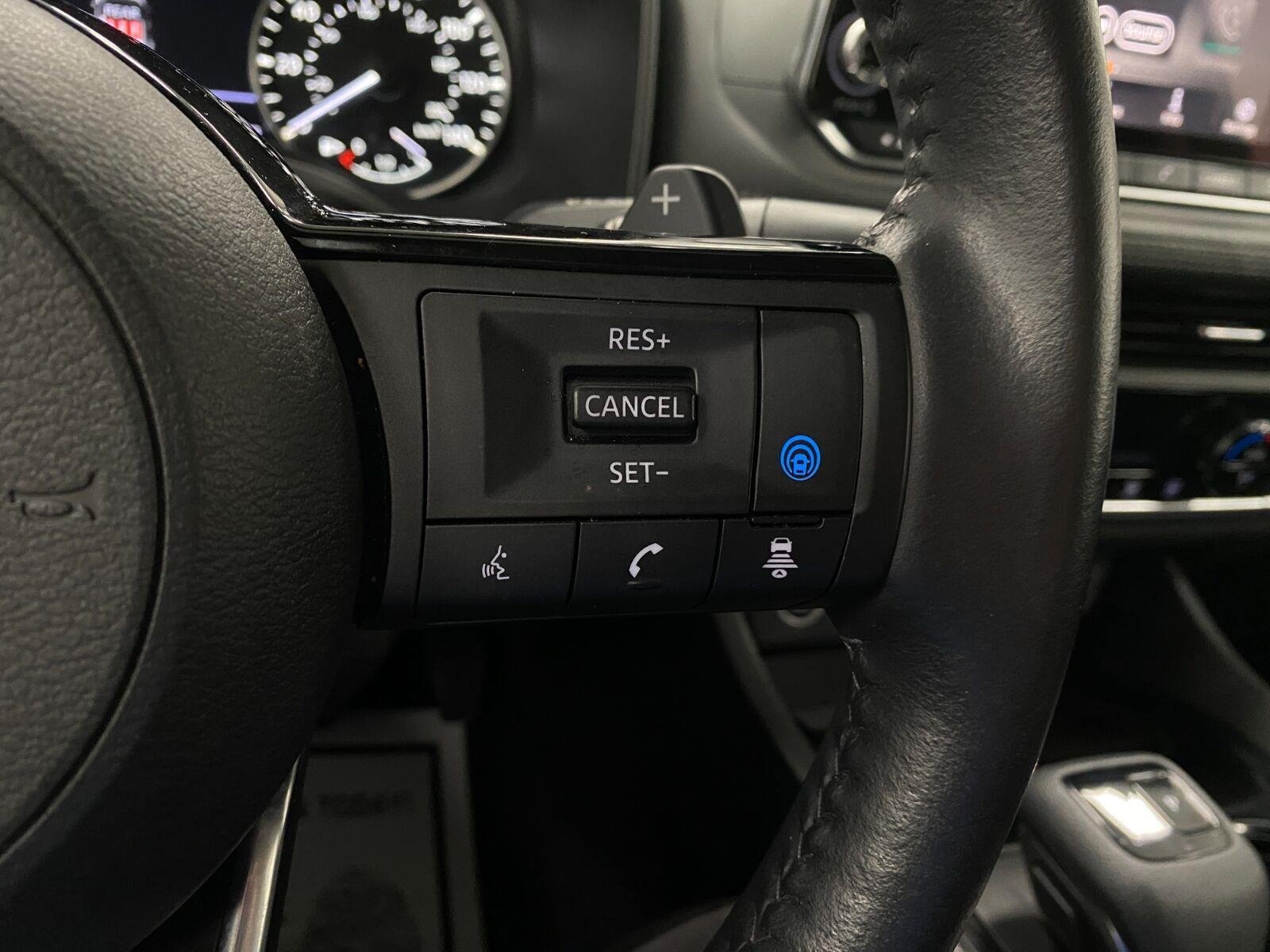 Certified 2023 Nissan Rogue SV w/ SV Premium B Package AWD/4WD image 17
