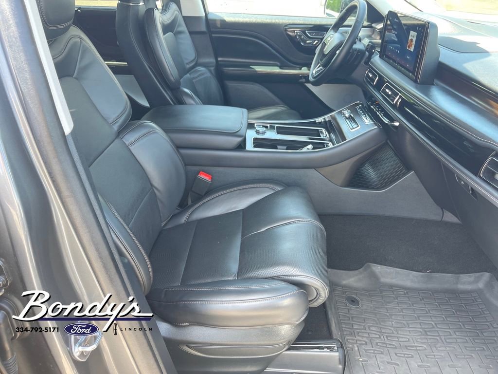 Used 2025 Lincoln Aviator Reserve w/ Equipment Group 201A image 18