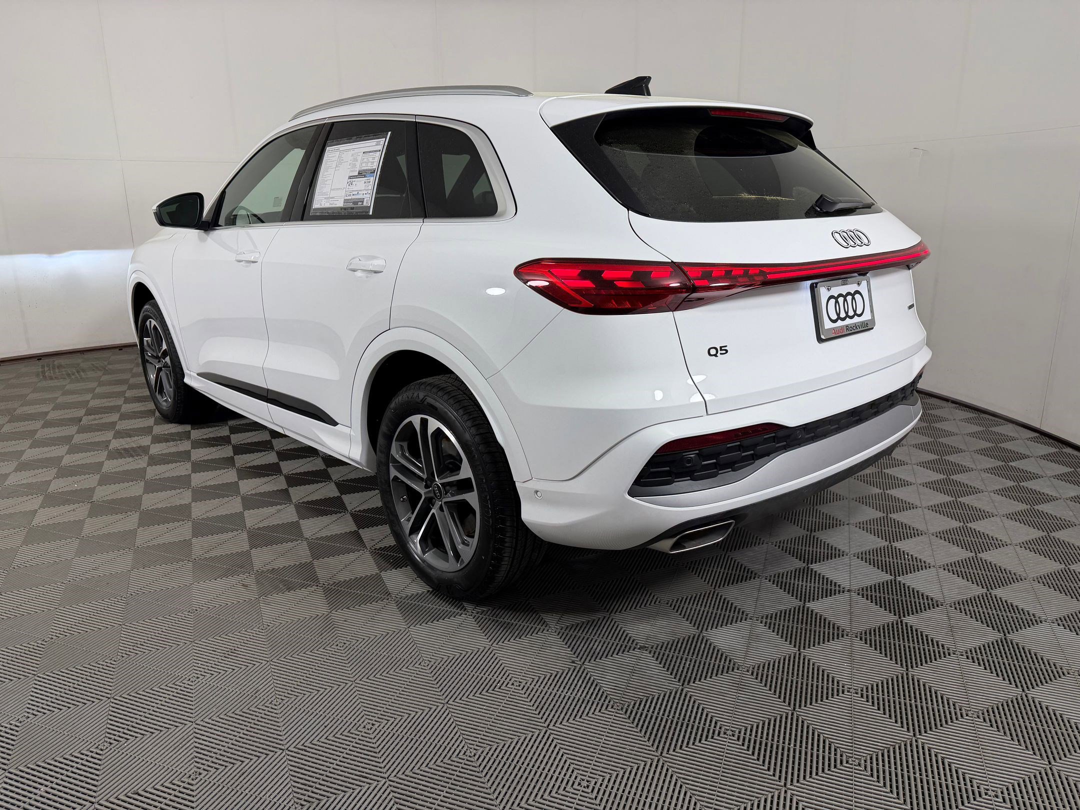 New 2026 Audi Q5 Premium AWD/4WD image 3