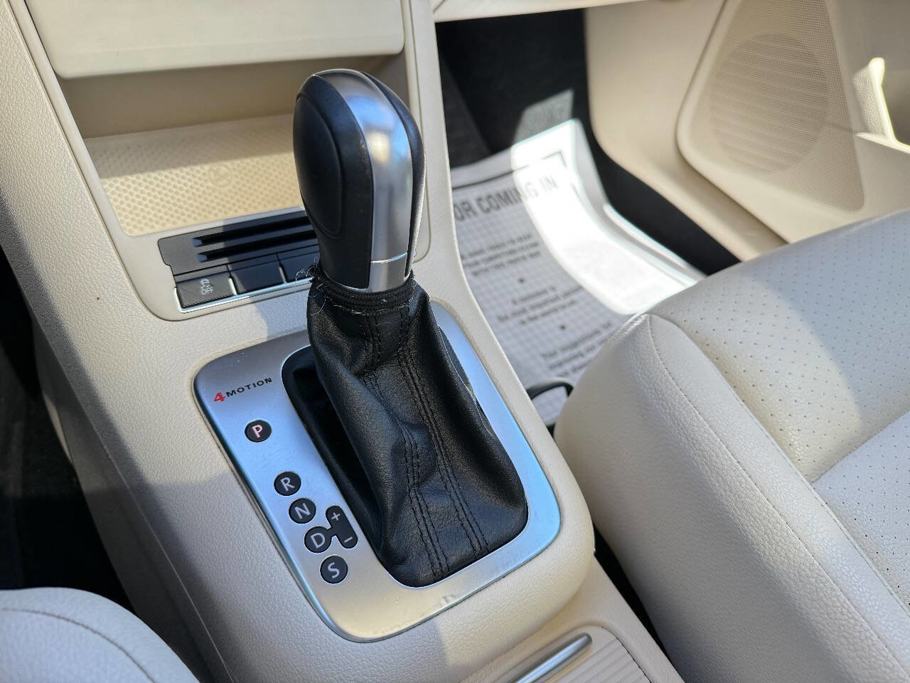 Used 2012 Volkswagen Tiguan S AWD/4WD image 18