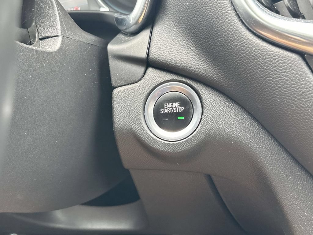 Used 2021 Chevrolet Equinox LT FWD image 31