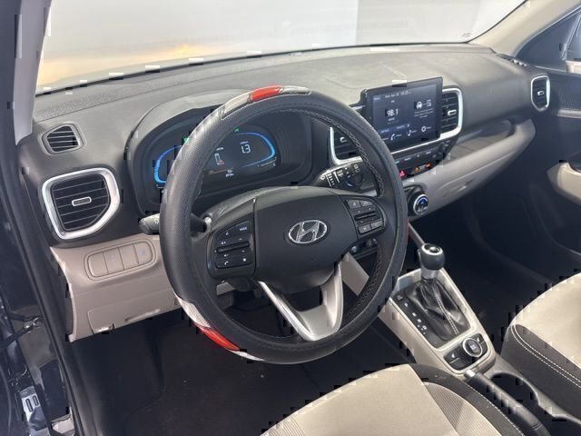 Certified 2026 Hyundai Venue SEL FWD image 15