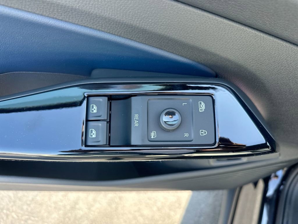 New 2025 Volkswagen ID.4 Pro S image 38