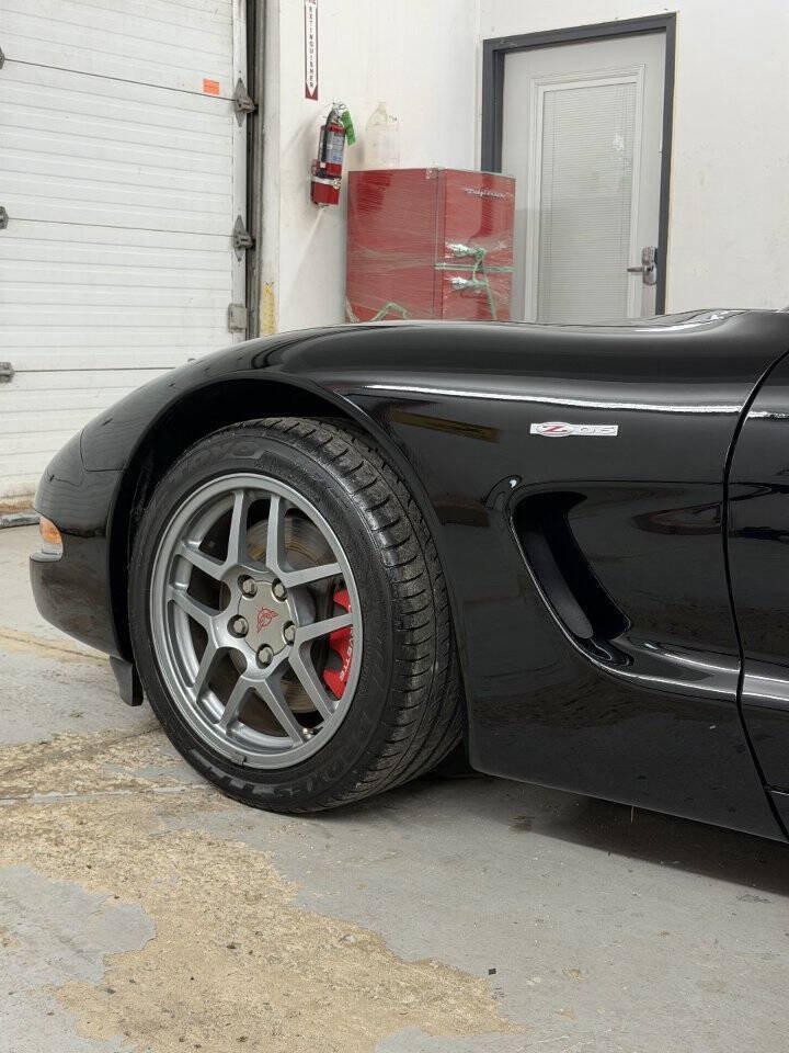Used 2001 Chevrolet Corvette Z06 RWD image 15
